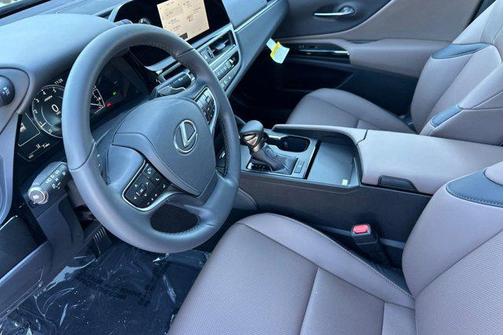2025 Lexus ES 350 Base
