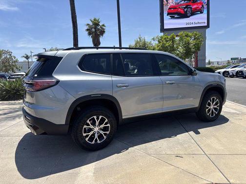 2024 GMC Acadia AWD AT4