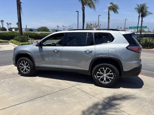 2024 GMC Acadia AWD AT4