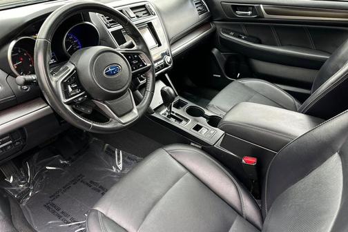 Crystal Black Silica 2018 Subaru Legacy Limited