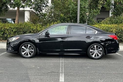 Crystal Black Silica 2018 Subaru Legacy Limited