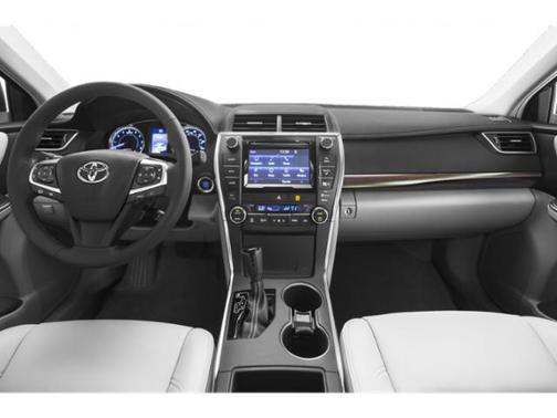 Celestial Silver Metallic 2015 Toyota Camry XLE