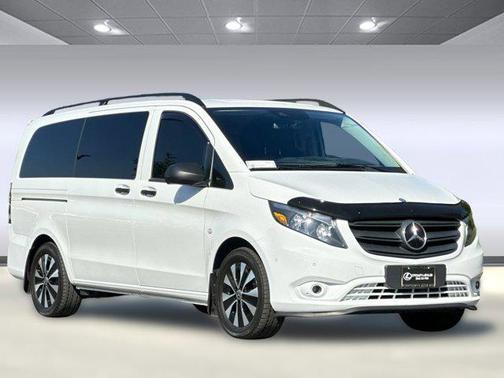 2021 Mercedes-Benz Metris Base