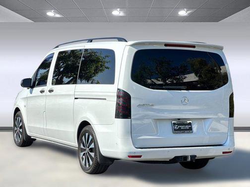 2021 Mercedes-Benz Metris Base