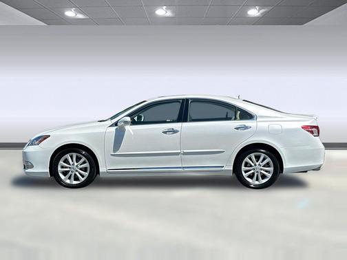 White 2011 Lexus ES 350 Base