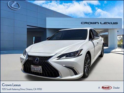 2022 Lexus ES 300h Base