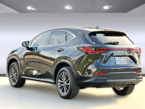 2025 Lexus NX 350h Premium