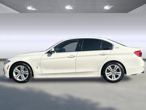 2018 BMW 330e iPerformance