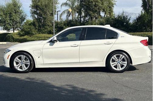 2018 BMW 330e iPerformance