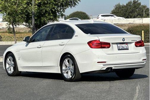 2018 BMW 330e iPerformance