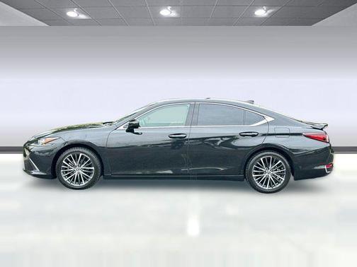 Caviar 2024 Lexus ES 300h Base