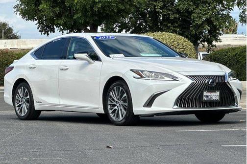 2021 Lexus ES 300h Base