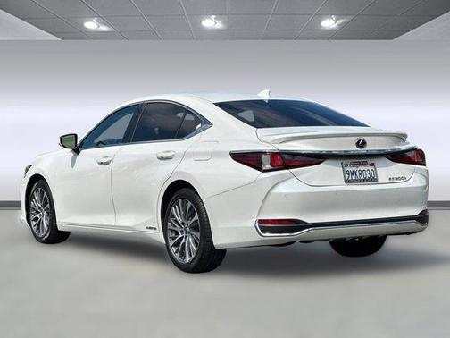 2021 Lexus ES 300h Base