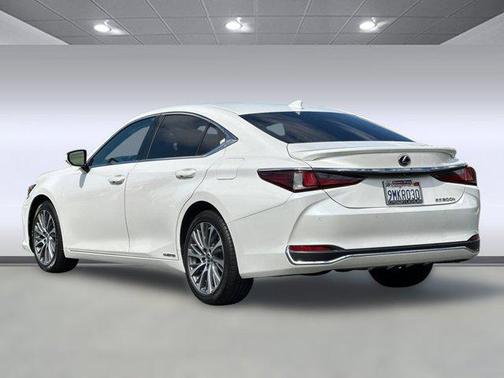 2021 Lexus ES 300h Base
