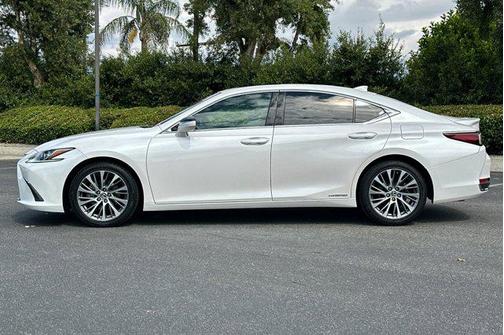 2021 Lexus ES 300h Base