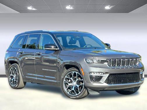 2023 Jeep Grand Cherokee Summit
