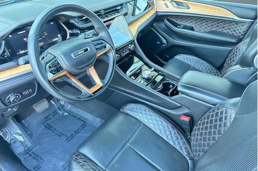 2023 Jeep Grand Cherokee Summit