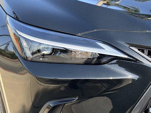 2025 Lexus NX 350h Premium