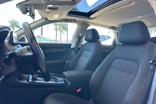 Platinum White Pearl 2024 Honda Civic EX