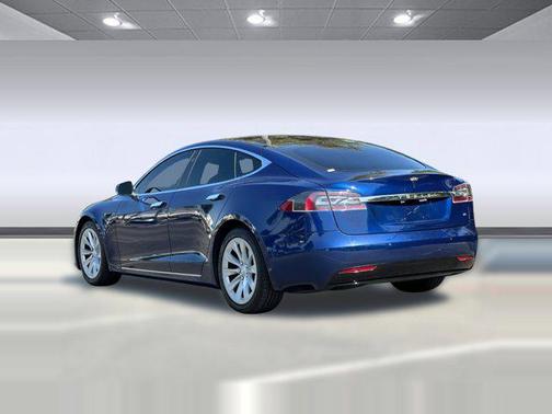 Deep Blue Metallic 2017 Tesla Model S 75