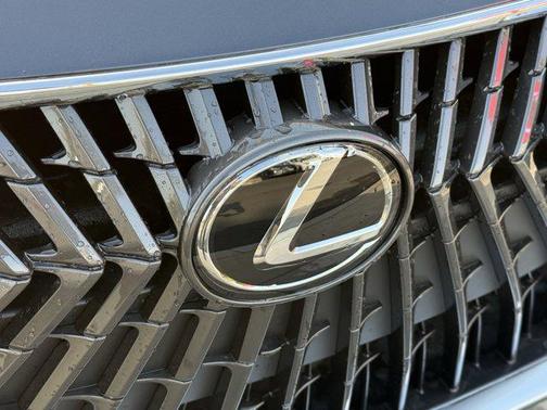 2025 Lexus ES 300h Base