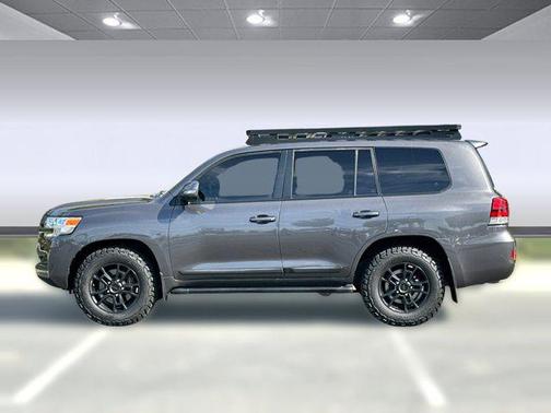2020 Toyota Land Cruiser Base