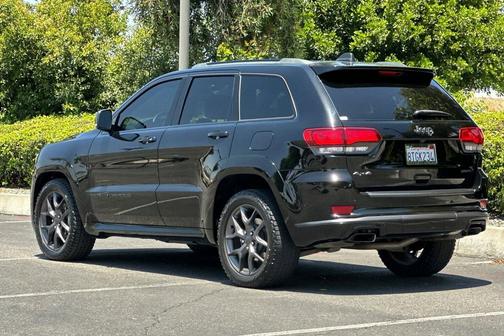 Diamond Black Crystal Pearlcoat 2020 Jeep Grand Cherokee Limited X