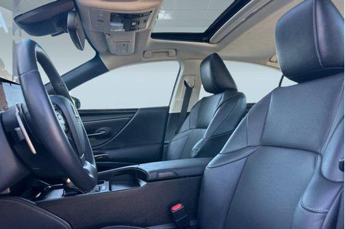 2025 Lexus ES 350 Base