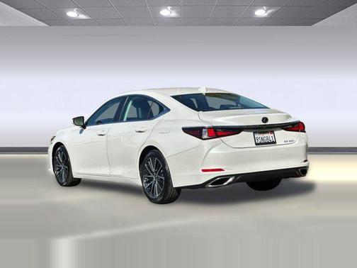 2025 Lexus ES 350 Base