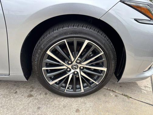 2022 Lexus ES 350 Base