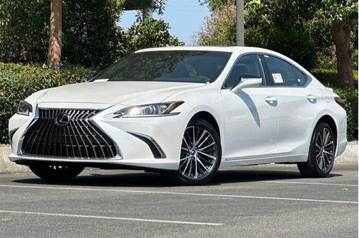 2025 Lexus ES 300h Base