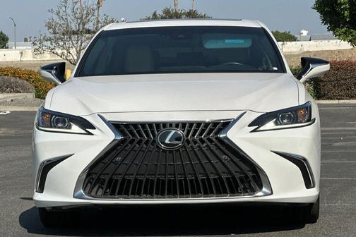 White 2025 Lexus ES 350 Base