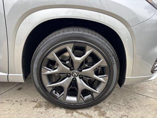 2025 Lexus TX 500h F SPORT Premium