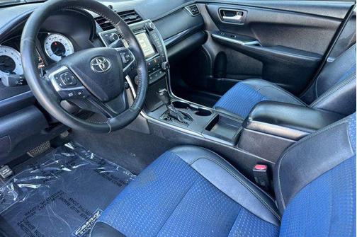 2016 Toyota Camry SE w/Special Edition Pkg