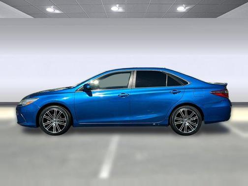 2016 Toyota Camry SE w/Special Edition Pkg
