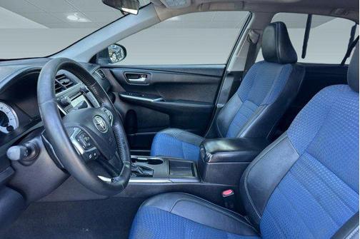 2016 Toyota Camry SE w/Special Edition Pkg