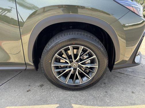 2025 Lexus NX 350h Premium