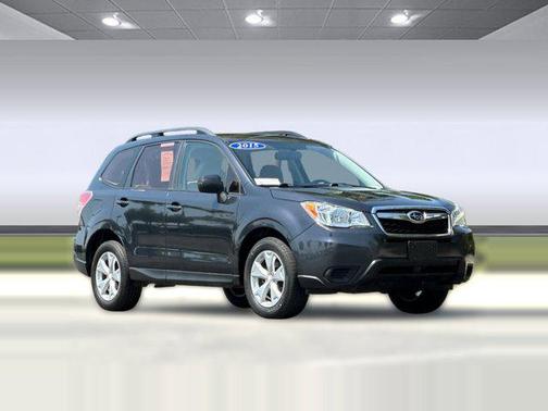 Dark Gray Metallic 2015 Subaru Forester 2.5i