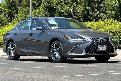 2025 Lexus ES 300h Base