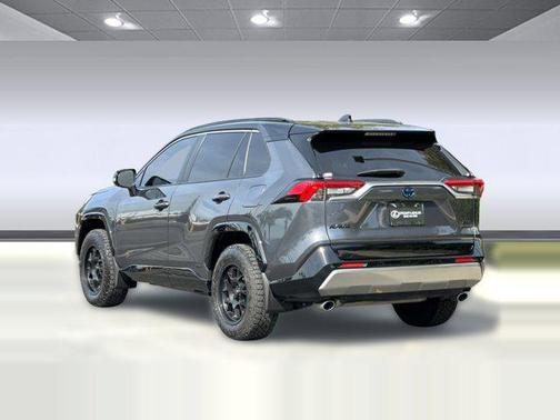 2023 Toyota RAV4 Hybrid SE