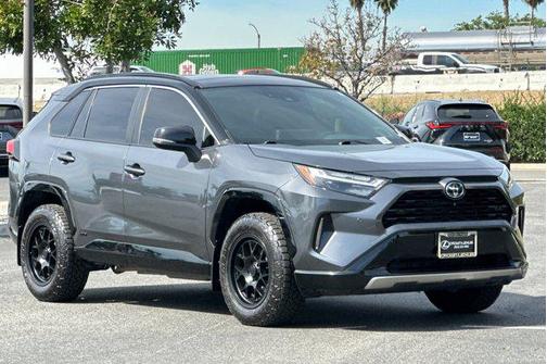 2023 Toyota RAV4 Hybrid SE