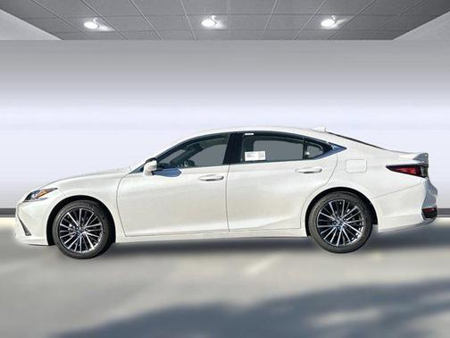 2025 Lexus ES 300h Base