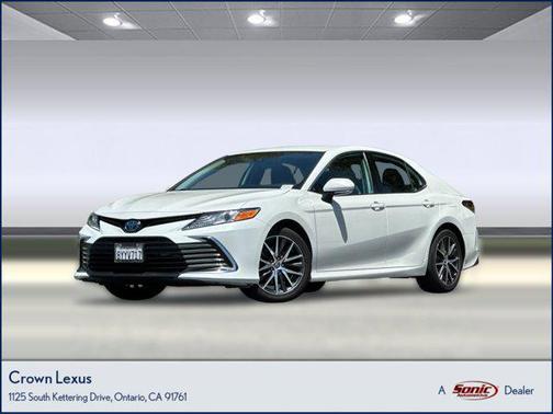 Wind Chill Pearl 2022 Toyota Camry Hybrid XLE