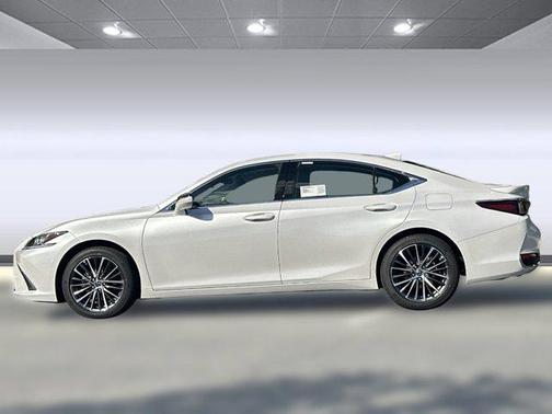2025 Lexus ES 300h Base