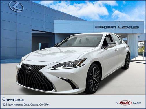 2025 Lexus ES 300h Base