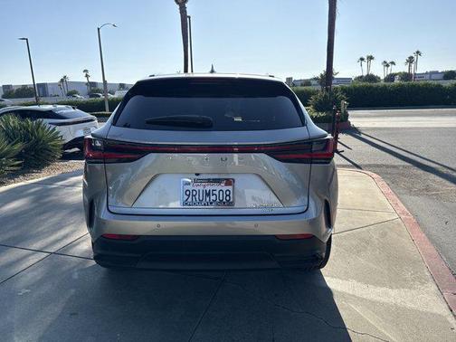 2025 Lexus NX 450h+ Luxury