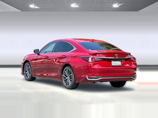 Matador Red Mica 2025 Lexus ES 300h Base