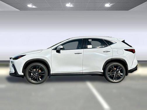 2026 Lexus NX 450h+ Luxury