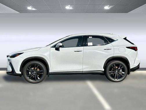 2026 Lexus NX 450h+ Luxury