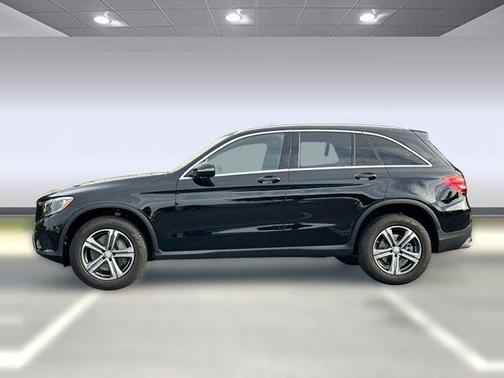 2017 Mercedes-Benz GLC 300 Base